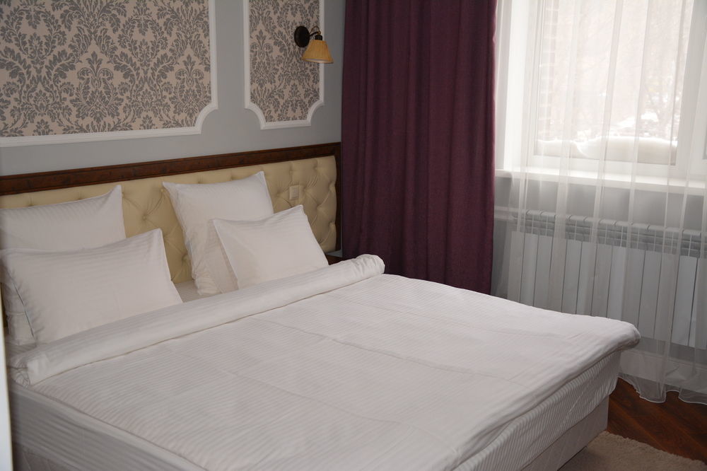 Brown Hotel Nur-Sultan  Exterior photo