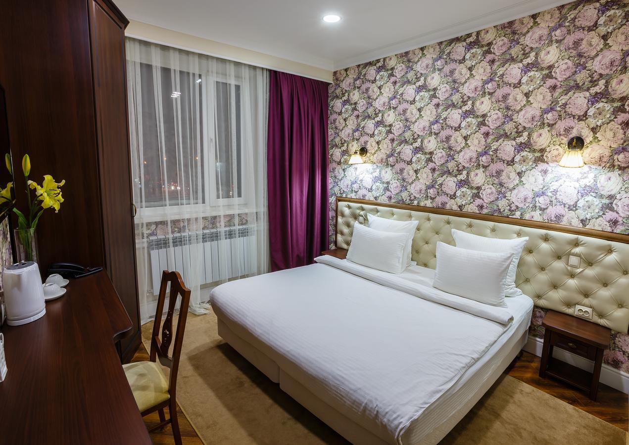Brown Hotel Nur-Sultan  Exterior photo