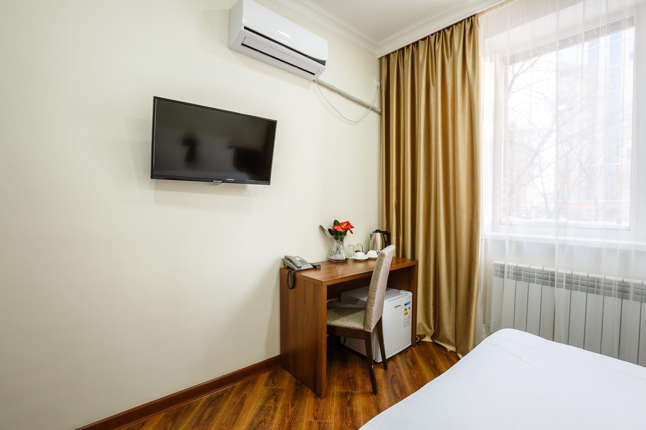 Brown Hotel Nur-Sultan  Exterior photo